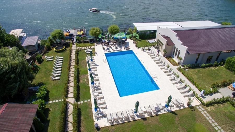 Pensiunea Danubia Ieşelniţa Exterior foto